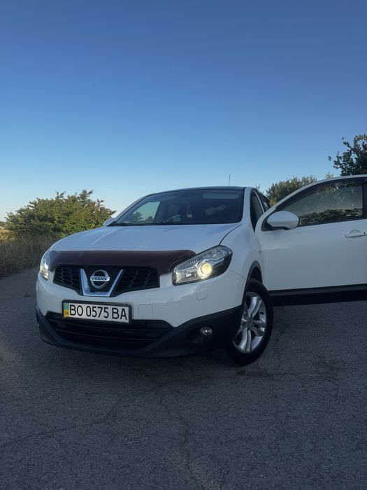 Продам Nissan Qashqai 1,6 бензин 2012 р.в.