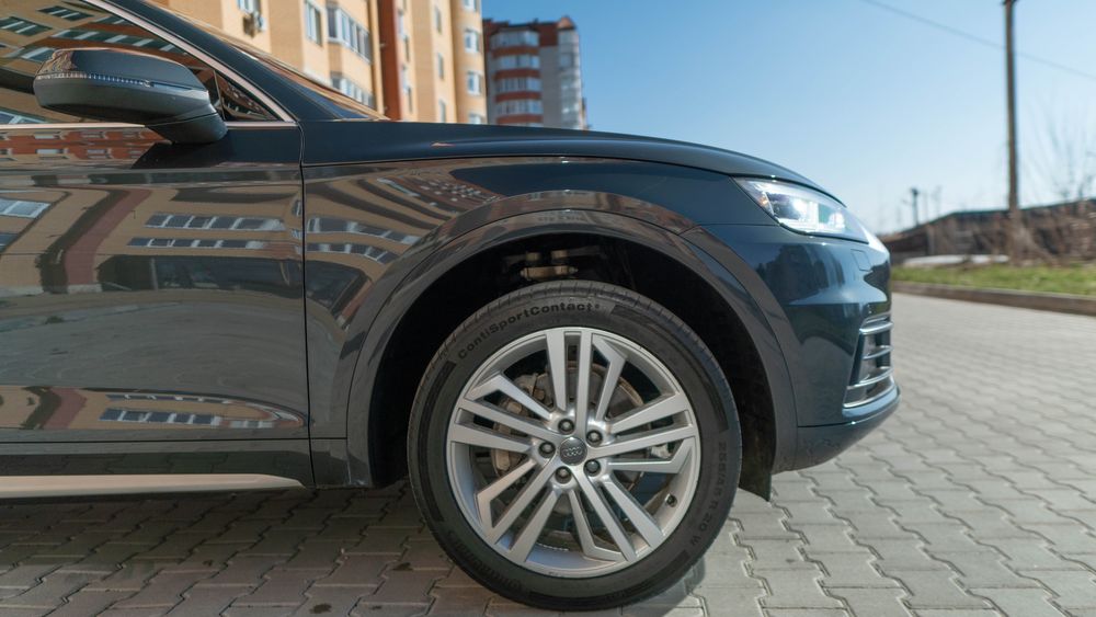 Audi Q5 автомобиль