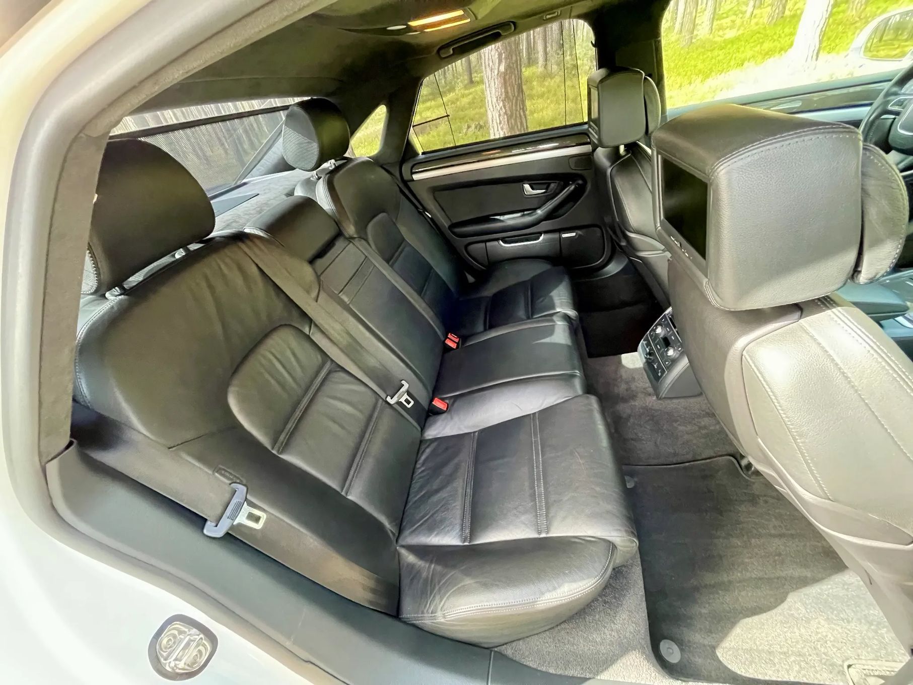 Audi S8 Oryginał 5.2 V10, Karbon, Alcantara, Monitory, Solardach,