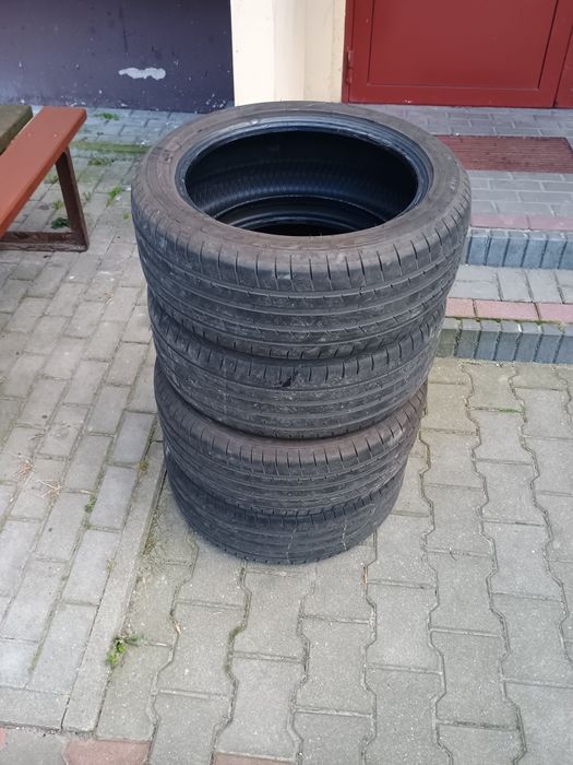 Opon letnie Dębica Presto uhp2 215/50 r17