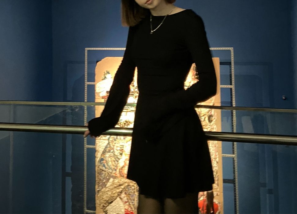 чорні міні сукня з відкритою спинкою