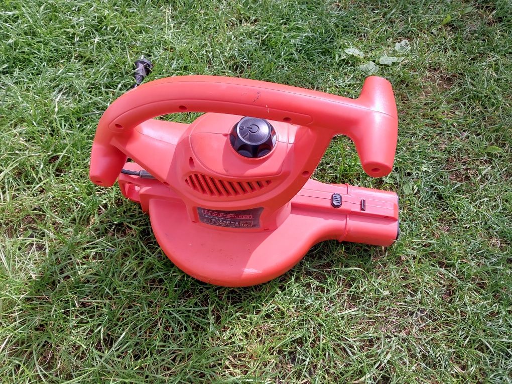 Dmuchawa elektryczna Black Decker 2500 w