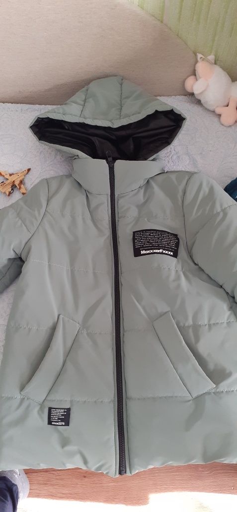 Демісезонна куртка 158р.