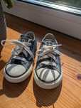 Oryginalne niebieskie dziecięce trampki Converse r.23