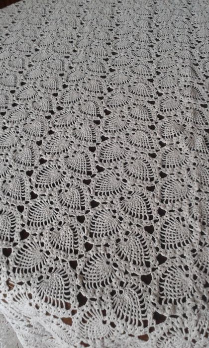 Toalha em crochê feita a mão.