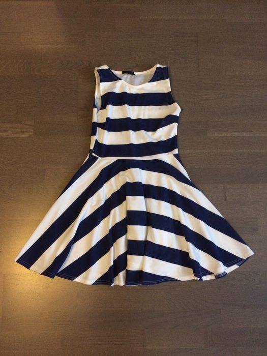 Фирменное летнее платье сарафан