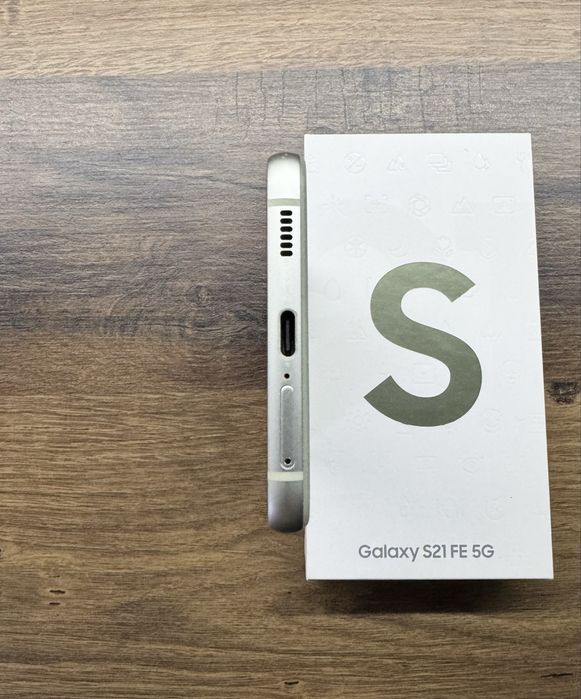 Samsung Galaxy S21 FE 5G 8/256gb смартфон супер состояние