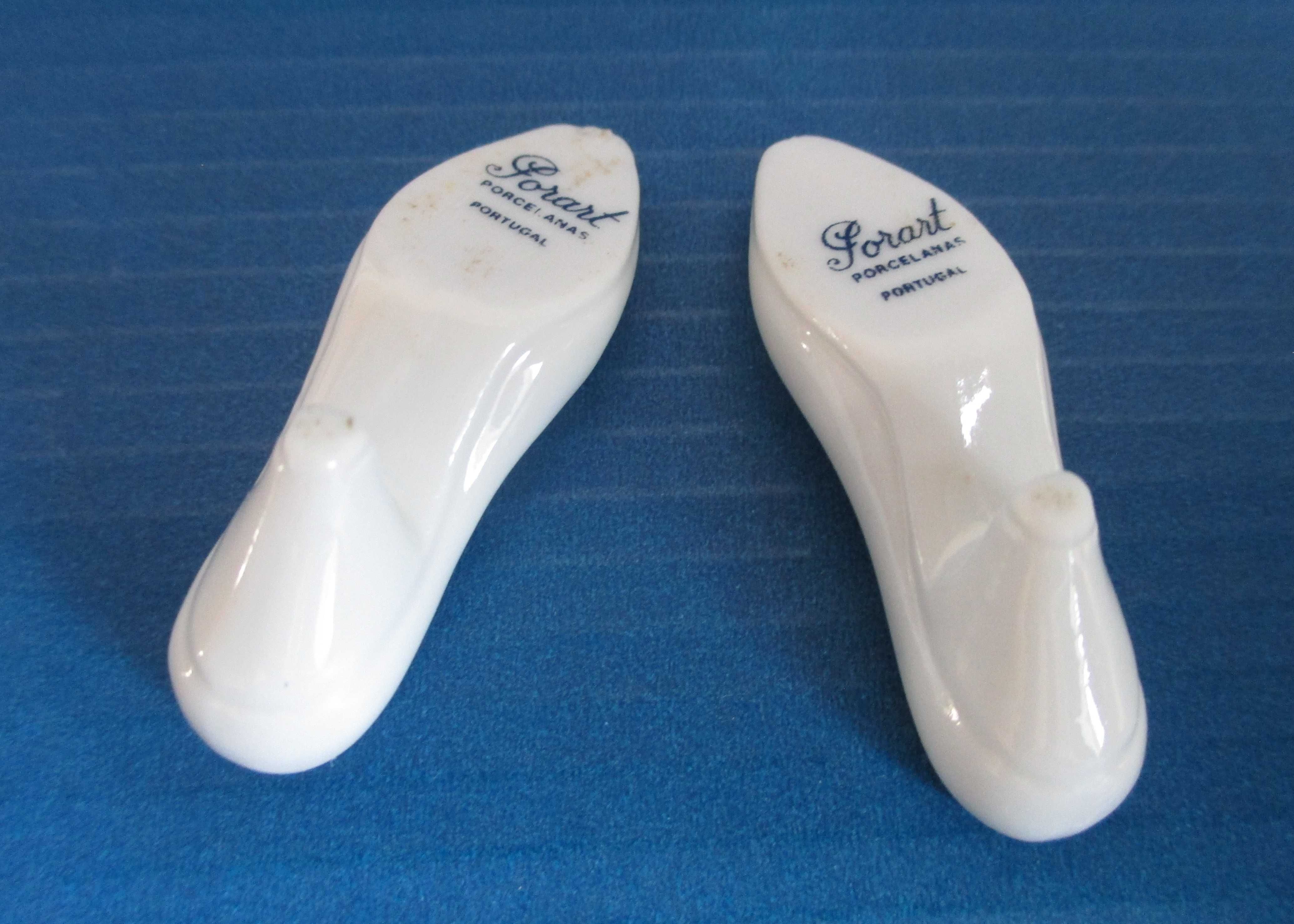 Miniaturas de Botas e Sapatos em Porcelana