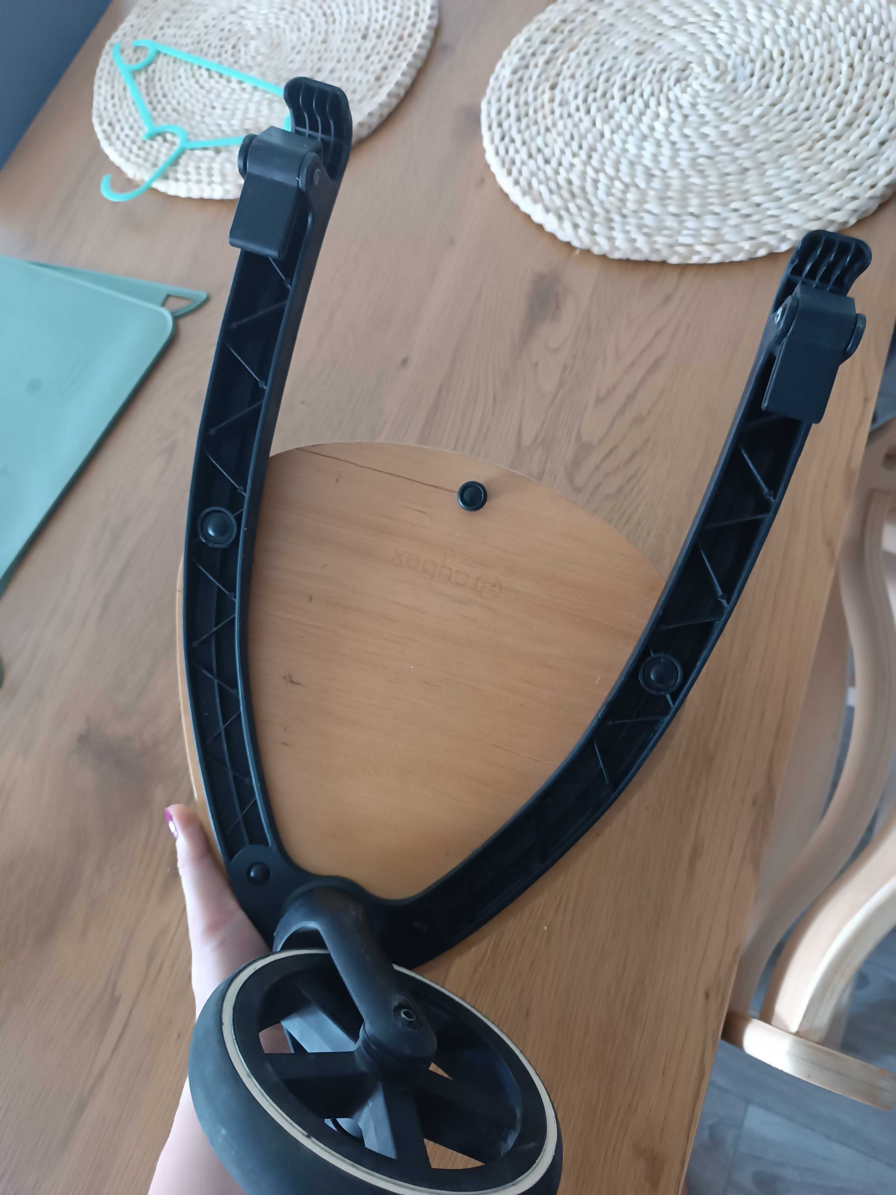 Dostawką Cybex do wózka