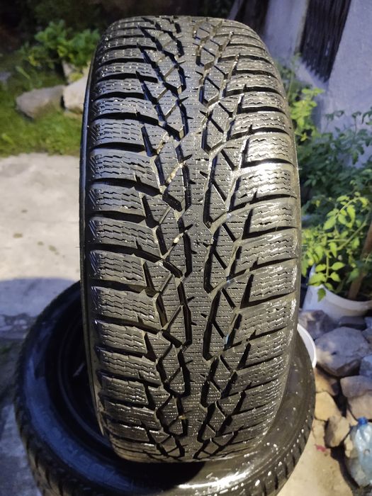 Opony zimowe Nokian 205x55 16r na stalowych felgach Volvo 5x108