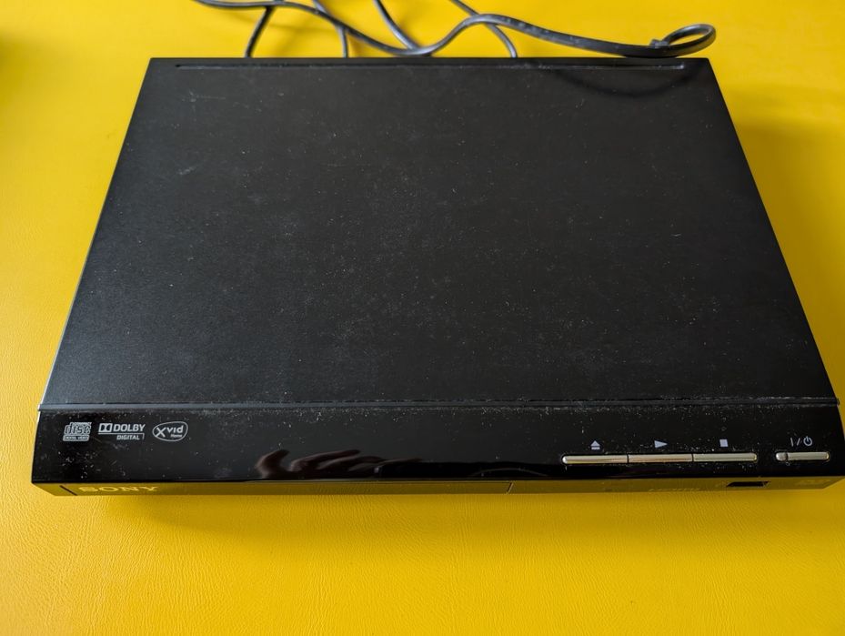 Відеоплеєр DVD Sony DVP - SR760HP