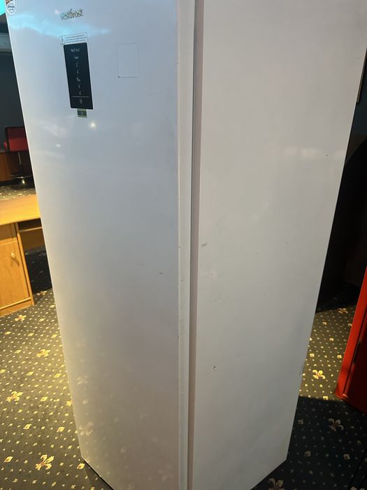 Холодильник Vestfrost