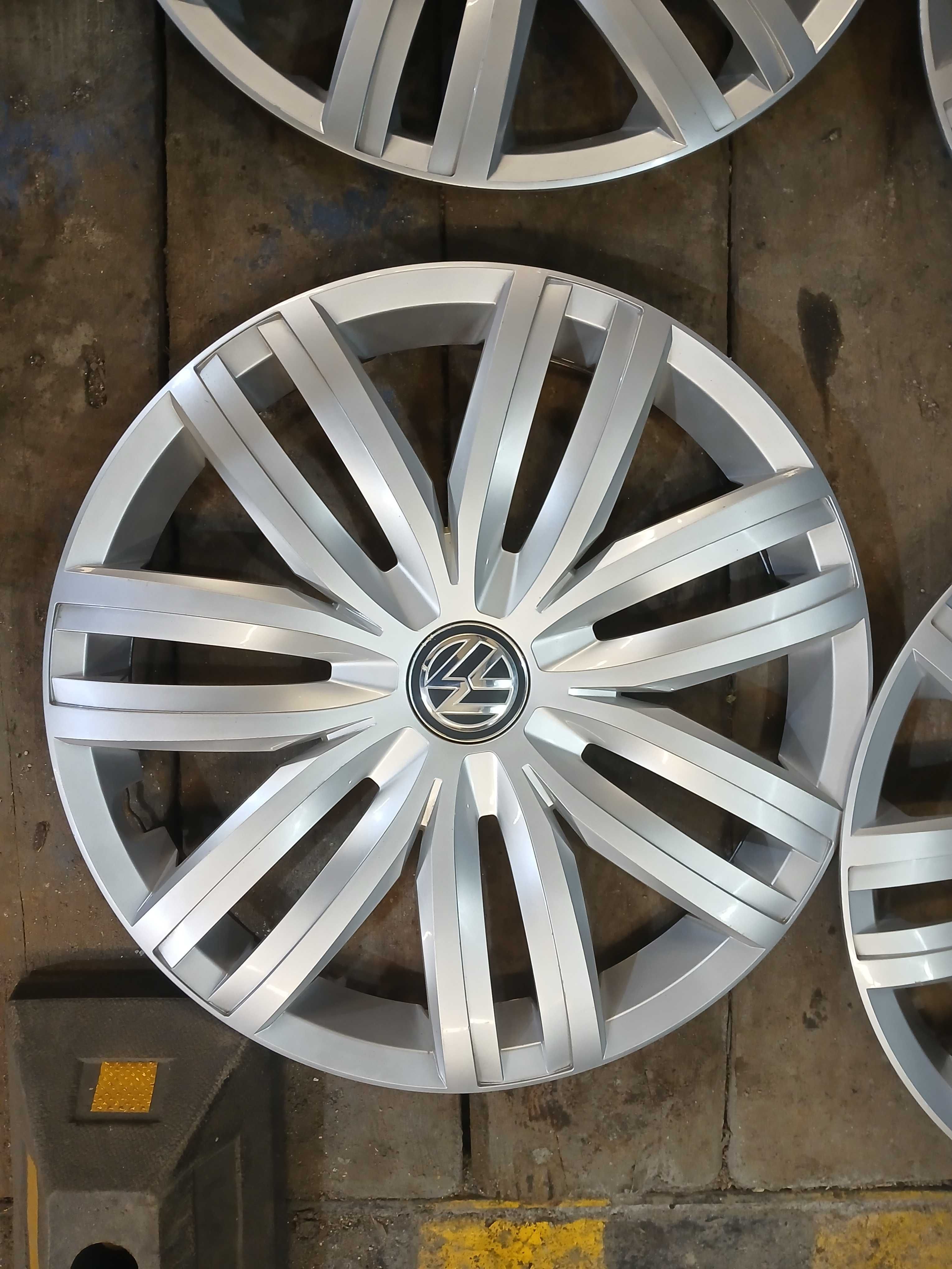 4x używane kołpaki 16 Vw 2K5.601.147
