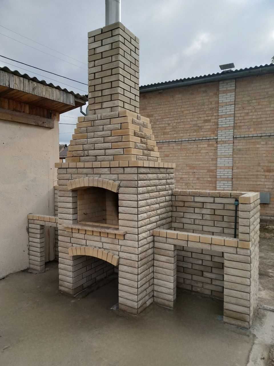 Churrasqueira, forno de pizza, fogão a lenha - construção manual