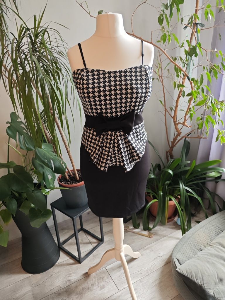 Sukienka w pepitka z baskinką elegancka weselna komunijna retro vintag