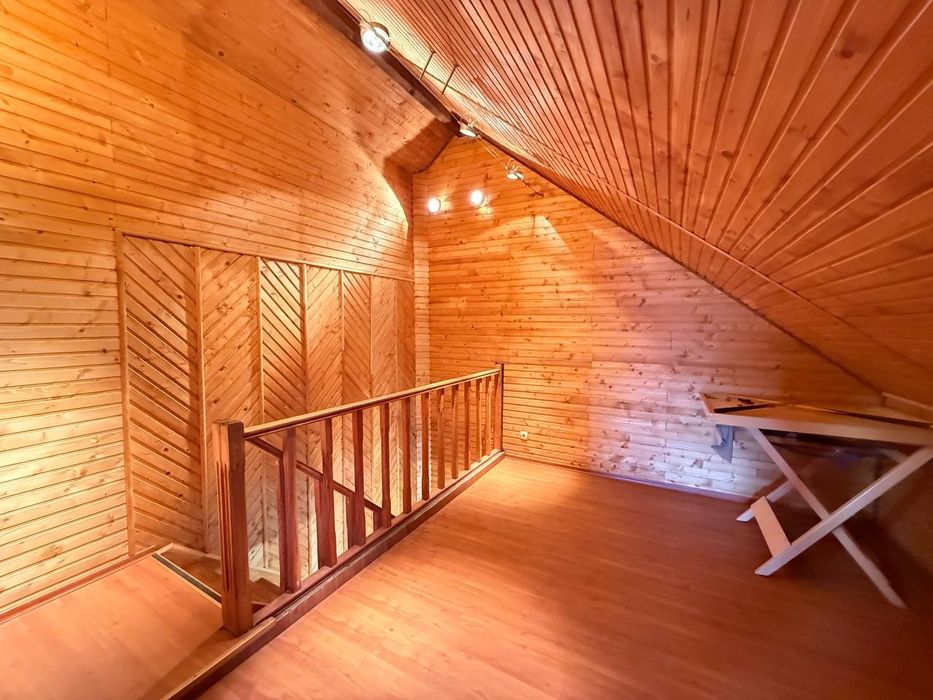 Будинок з банею в Петрушках