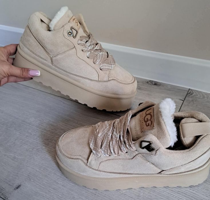 Botki sniegowce wiazane damskie