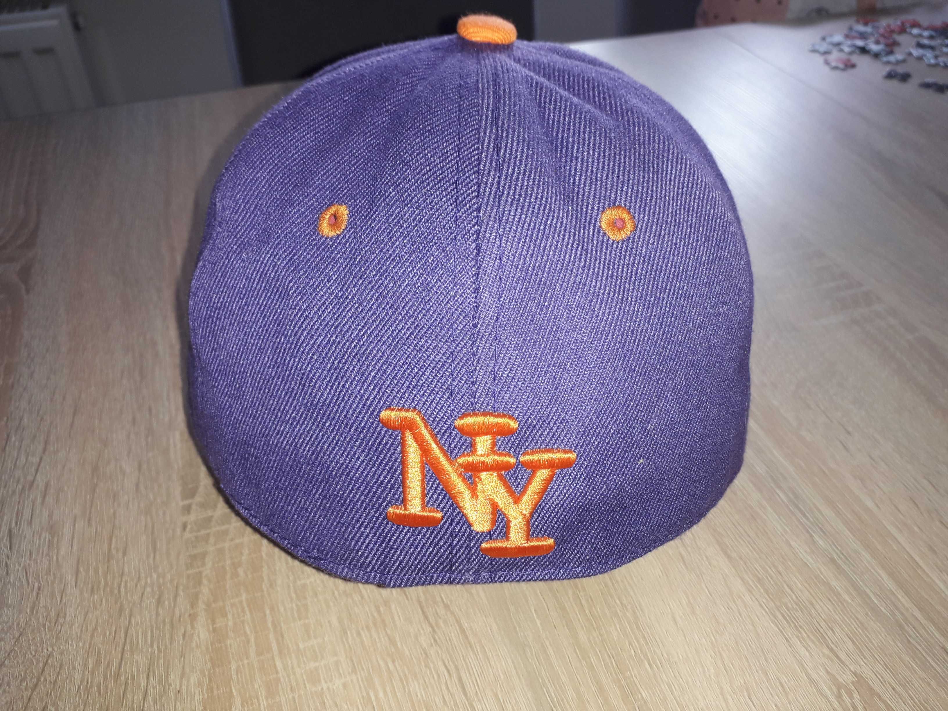 Czapka z płaskim daszkiem NY Barcleys, roz.7, Full Cap. Nowa