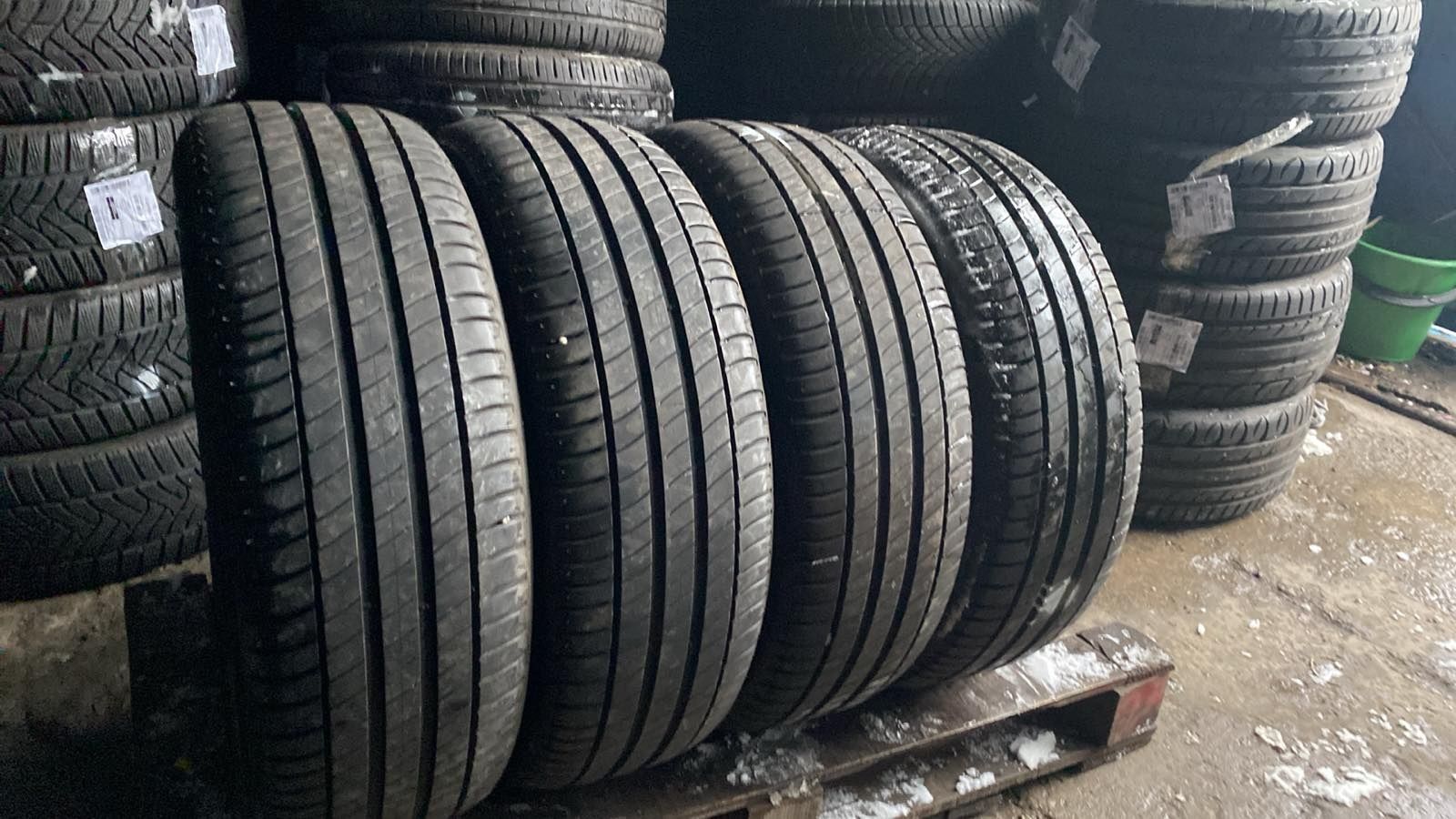 215.60.17 Michelin 4шт лето БУ склад шины резина из Европы 60 R17