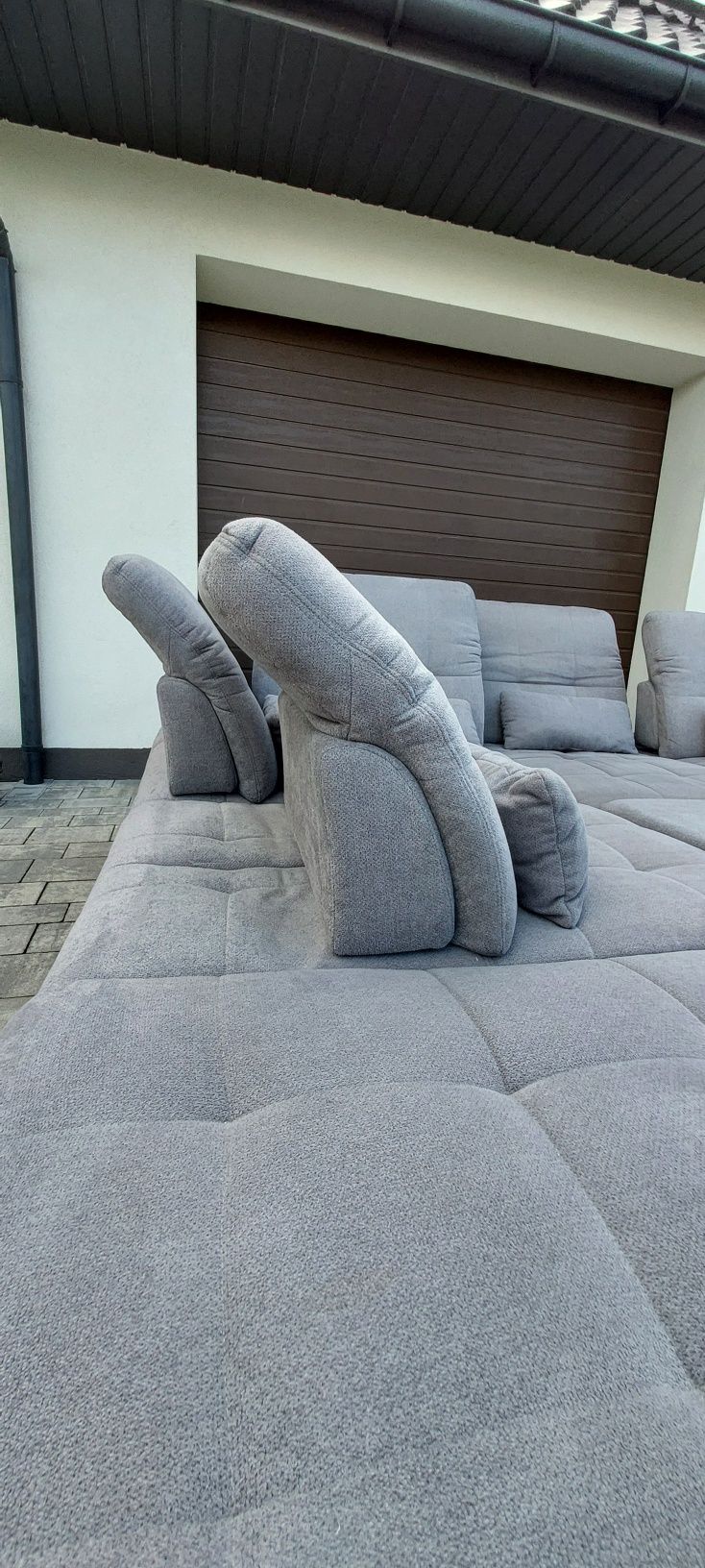 Duża sofa z funkcją spania