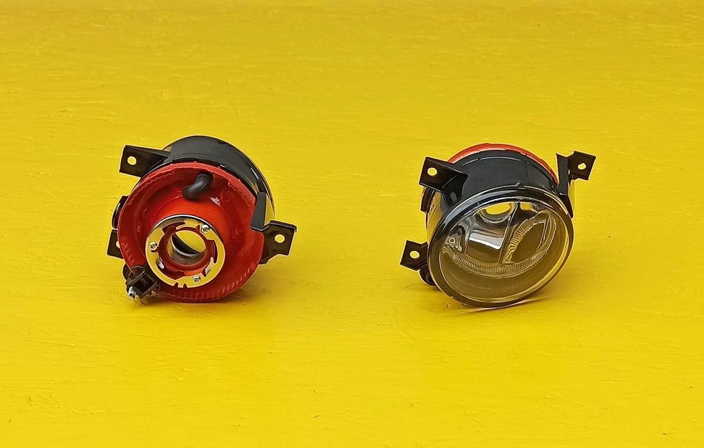 Фара протитуманна на Volkswagen Caddy Фольксваген Кадди 04-10р