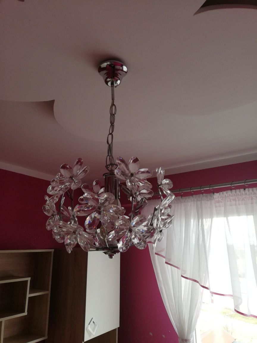 Lampa wisząca w kwiatuszki