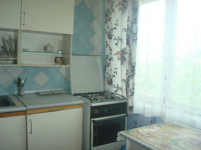 Аренда метро Харьковская! Харьковское шоссе 21/1 , хорошая 1 комнат