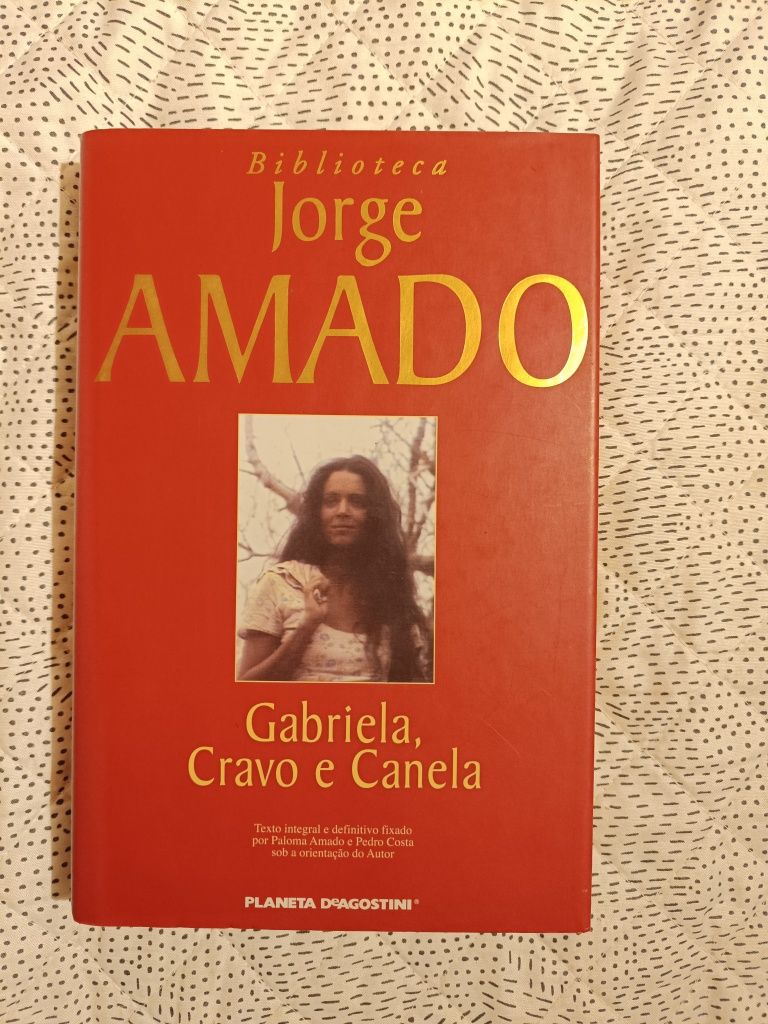 Livro "Gabriela, Cravo e Canela", de Jorge Amado (portes grátis)