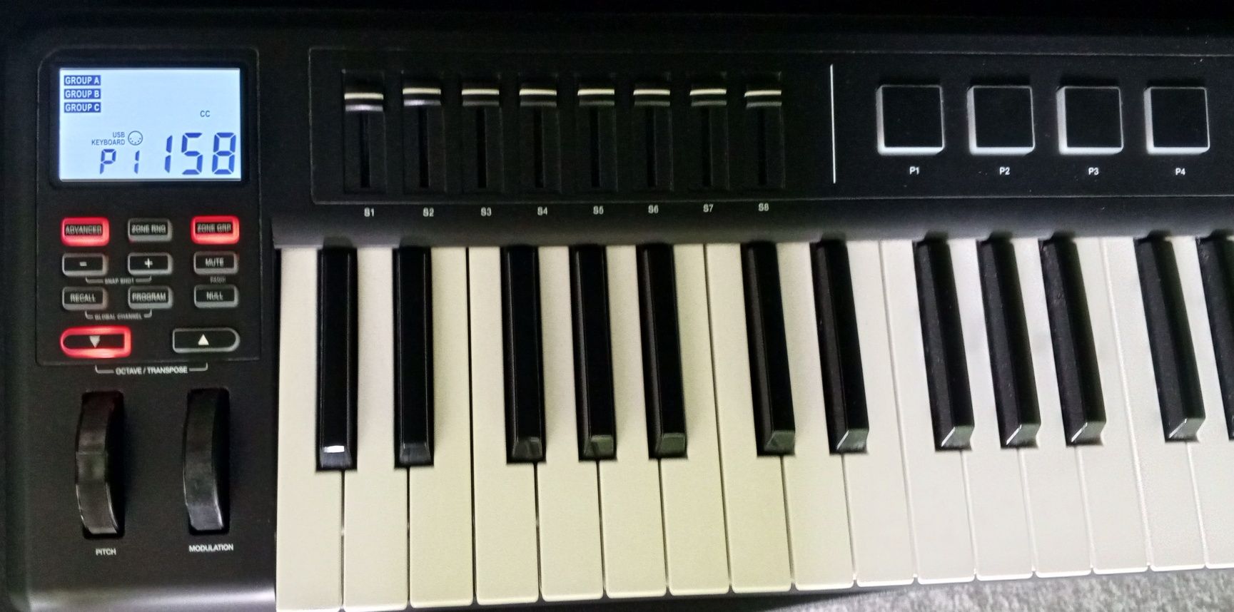 Klawiatura Sterująca MIDI  Alesis QX 61