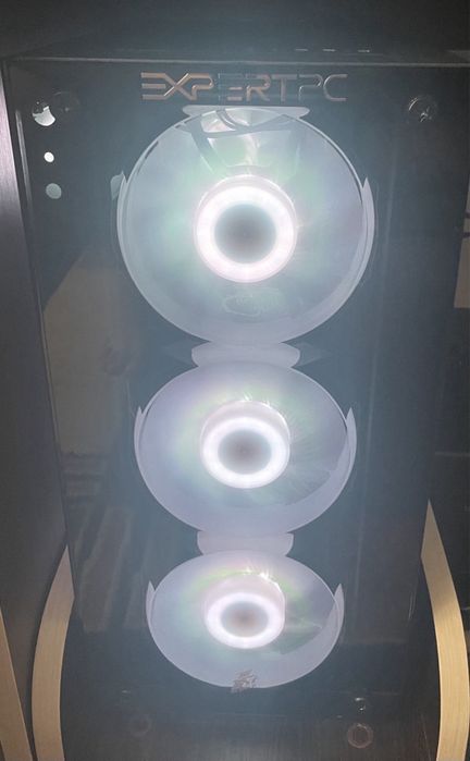 Продаю пк в хорошому стані, не гучний, гарна підсвітка.