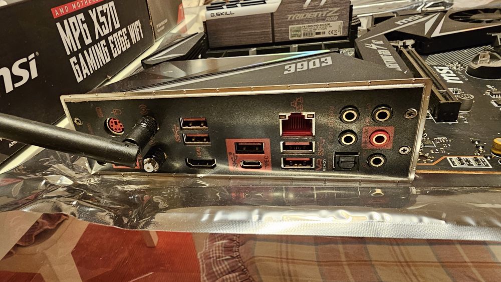 Motherboard + cpu r7 3700x