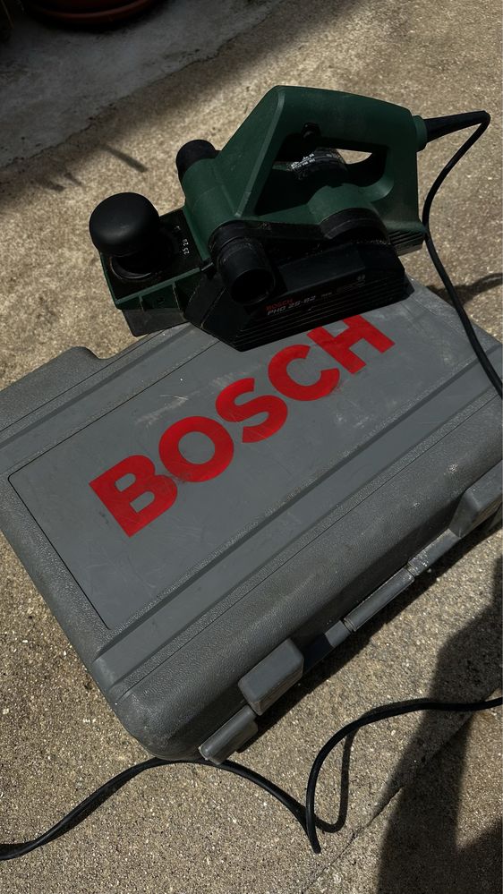 Plaina eléctrica Bosch PHO 25/82 - 750W