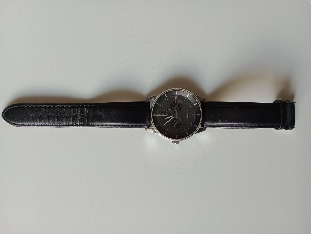 Czarny zegarek męski Casio