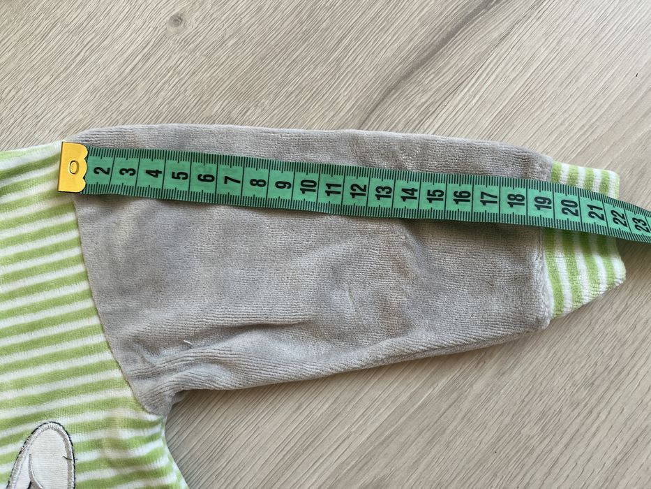 Pajacyk niemowlęcy welurowy, rozmiar 74