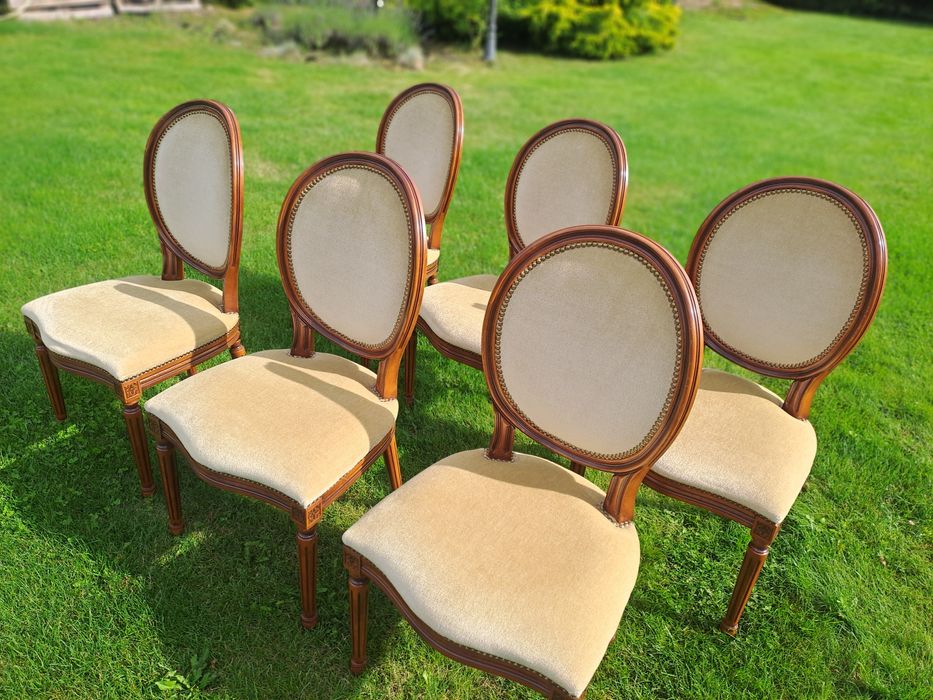 Komplet 6 solidnych krzeseł