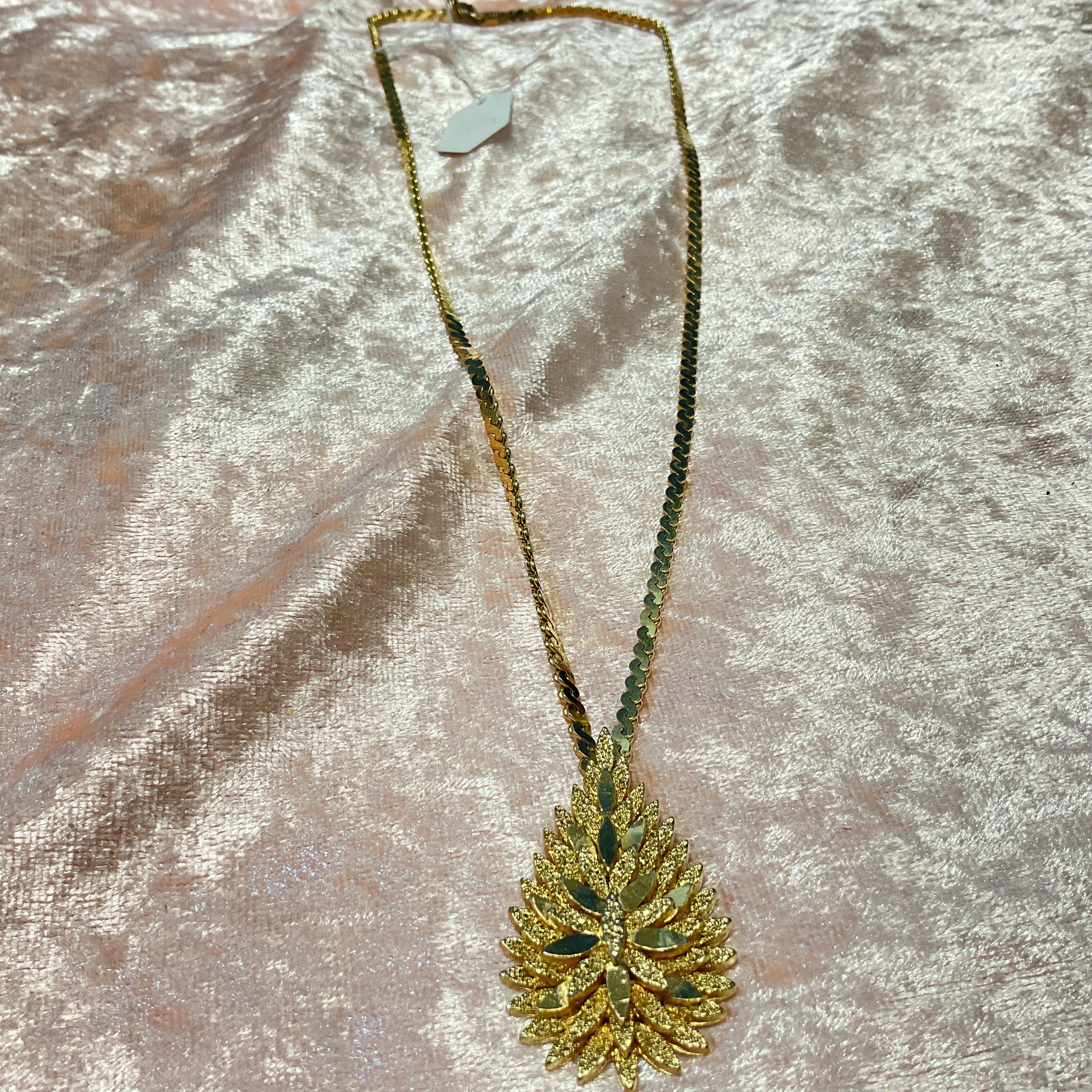 Fio com pendente peça vintage cordão 50 cm