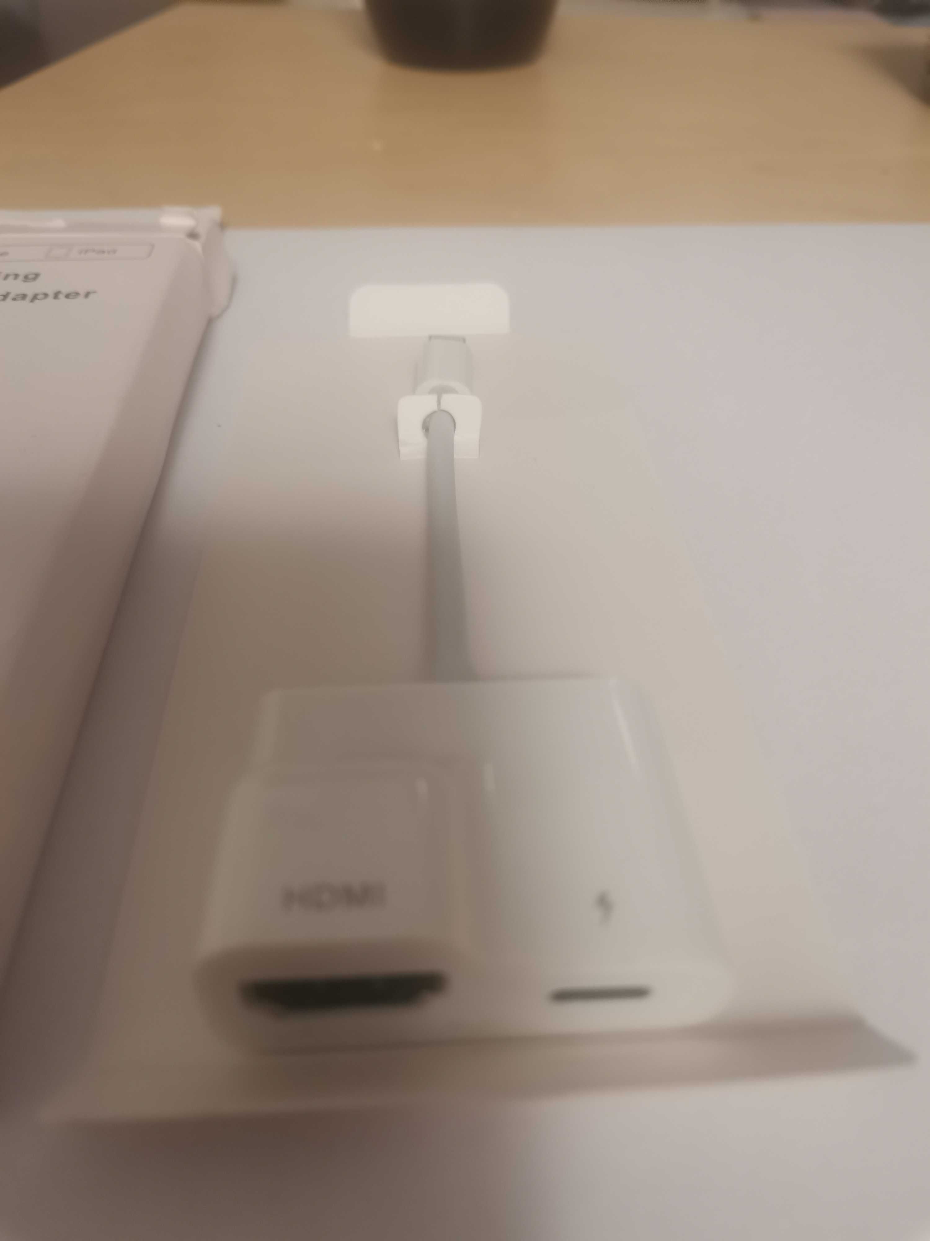 Lightning digital AV adapter HDMI iPhone iPad iPod