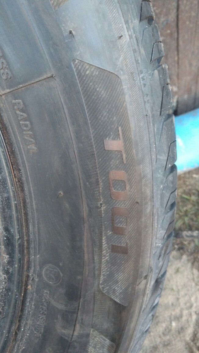 Opona 225/55R17 Brigistone