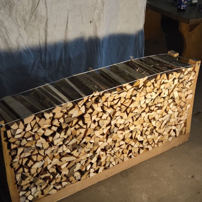 Drewno kominkowe rozpałkowe suche + STELAŻ +-50KG rozpałki suchej