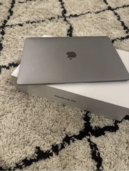 MacBook Air 8/128 Gb i5 13 cali,jak nowy.Polecam