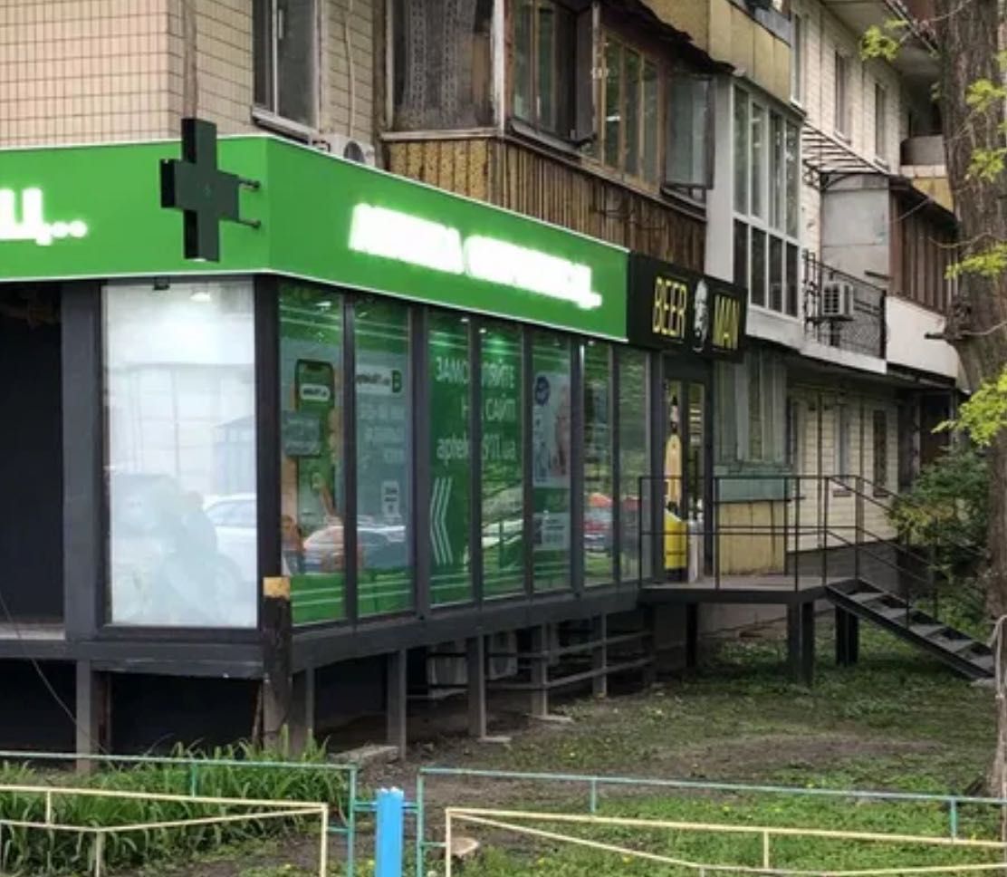 Продам Фасад 80 м2 Перехрестя Червон.Калини та Закревського