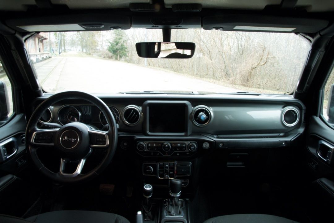 Jeep Gladiator Wrangler pickup