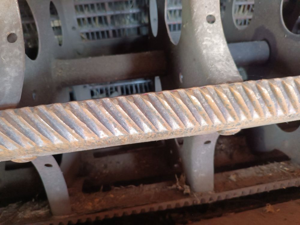 Продется комбайн  Massey Ferguson 440