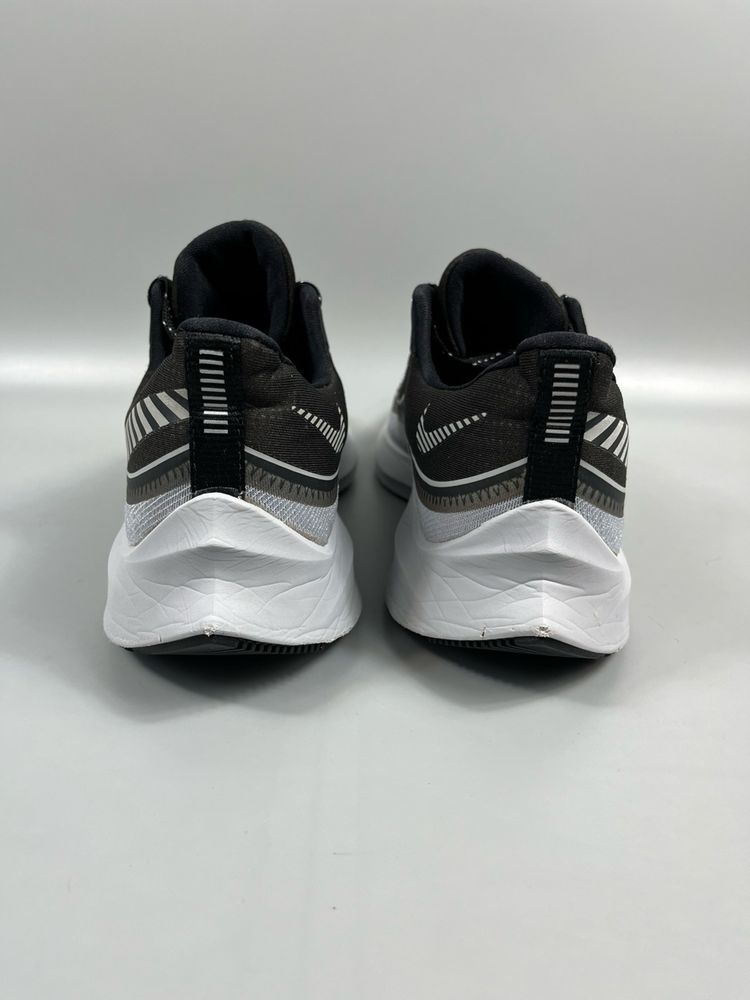 Кросівки Nike Zoom Winflo 6 Shield 40.5 розмір (по стельке 26 см)