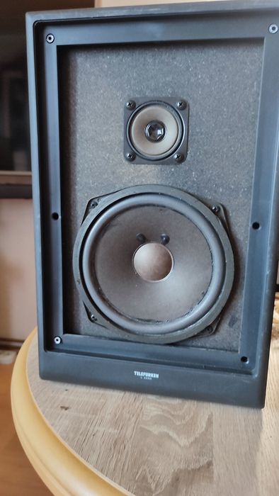 Sprzedam kolumny głośnikowe.Telefunken L 2200.