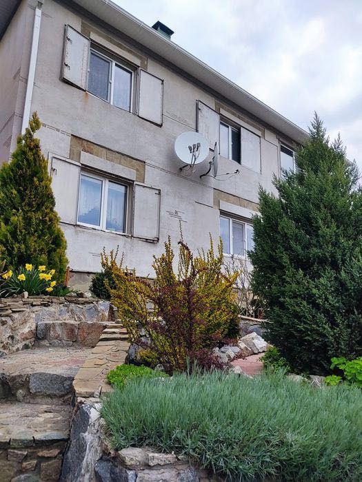Продам ДомЯмбургСтарые Кодаки Новоалександровка Сажевка2эт Басейн Баня