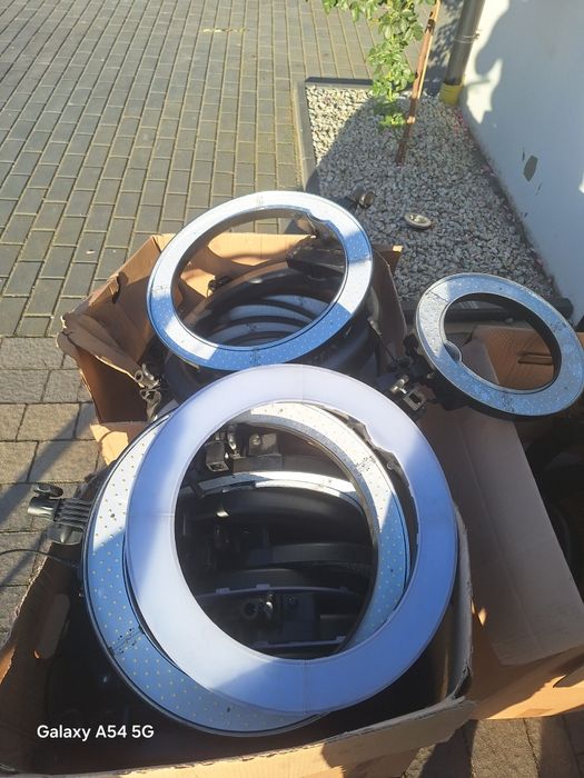 Sprzedam 25 szt lamp Led ring neewer