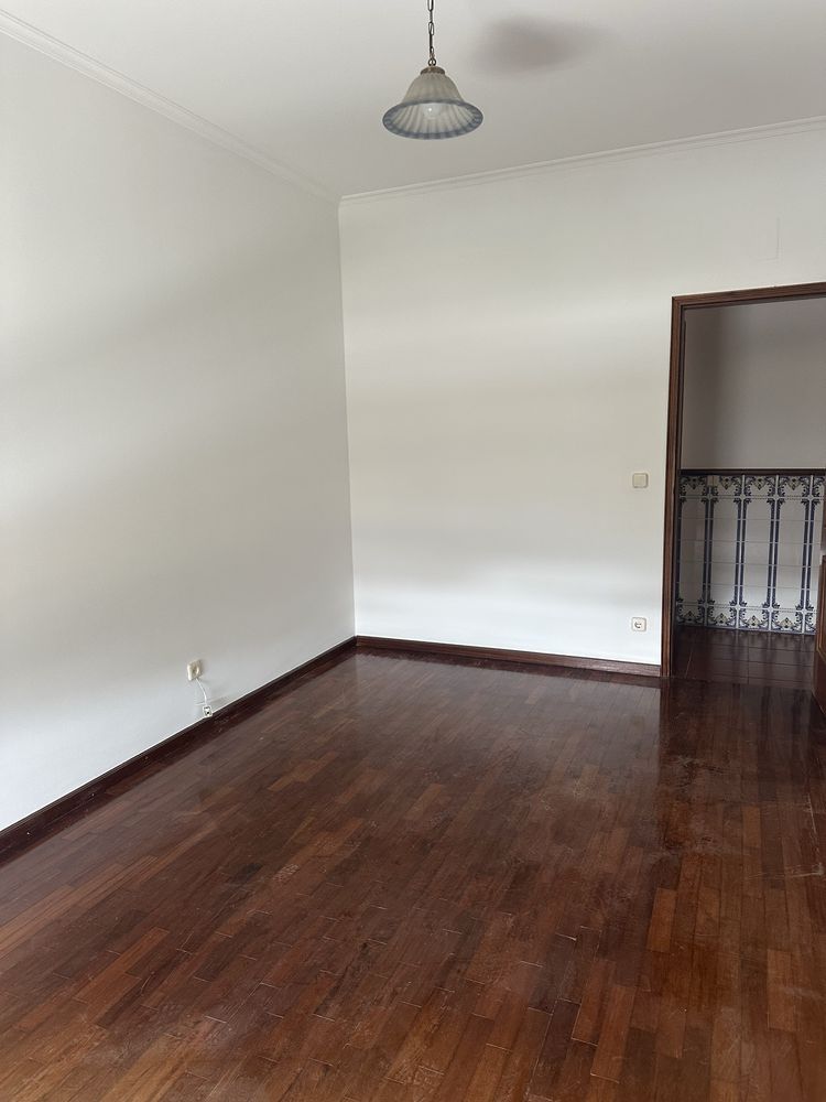 Arrenda se apartamento t1