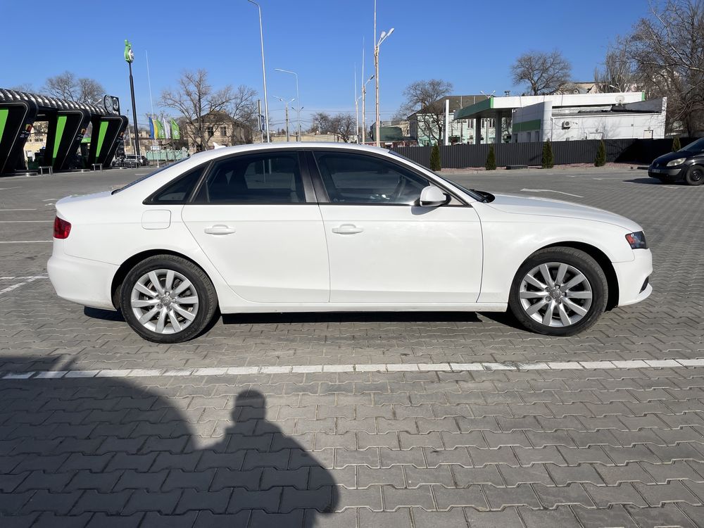 Продам Audi A4 B8 2012 2.0 TFSI Premium