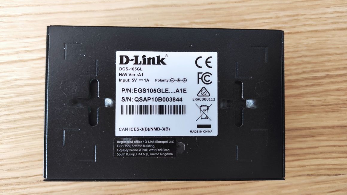 D-LINK DGS-105GL switch przełącznik ethernet Gigabit 5-portowy